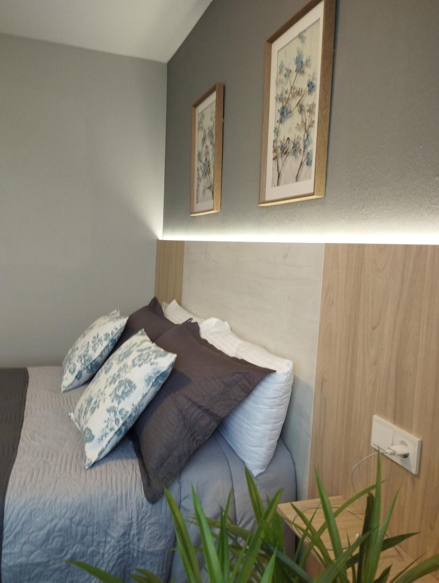 Grupo Arcanos Pension Atenea & Via Romana Caldas De Reis Eksteriør billede